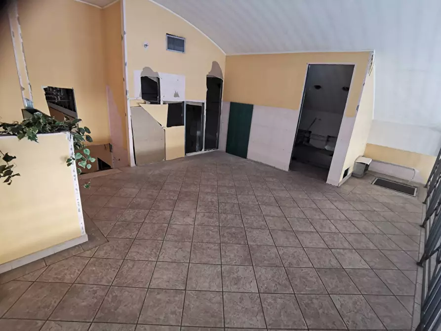 Immagine 9 di Locale commerciale in affitto  in via ciro menotti a Ponsacco