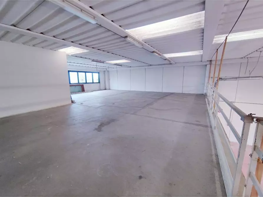 Immagine 8 di Laboratorio in affitto  in via Sant Ilario a Cascina