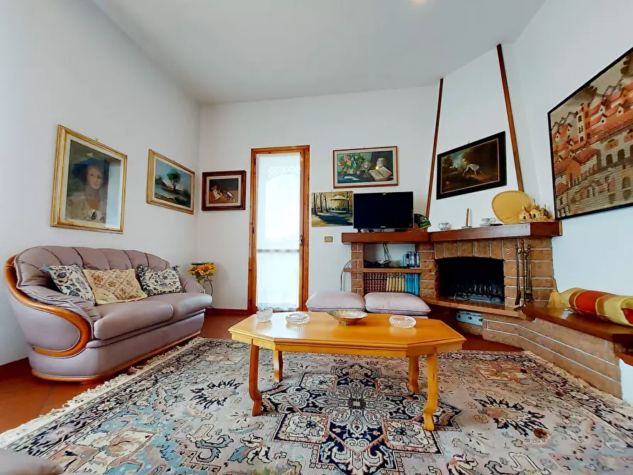 Immagine 9 di Villa in vendita  in via carnelli a Modigliana