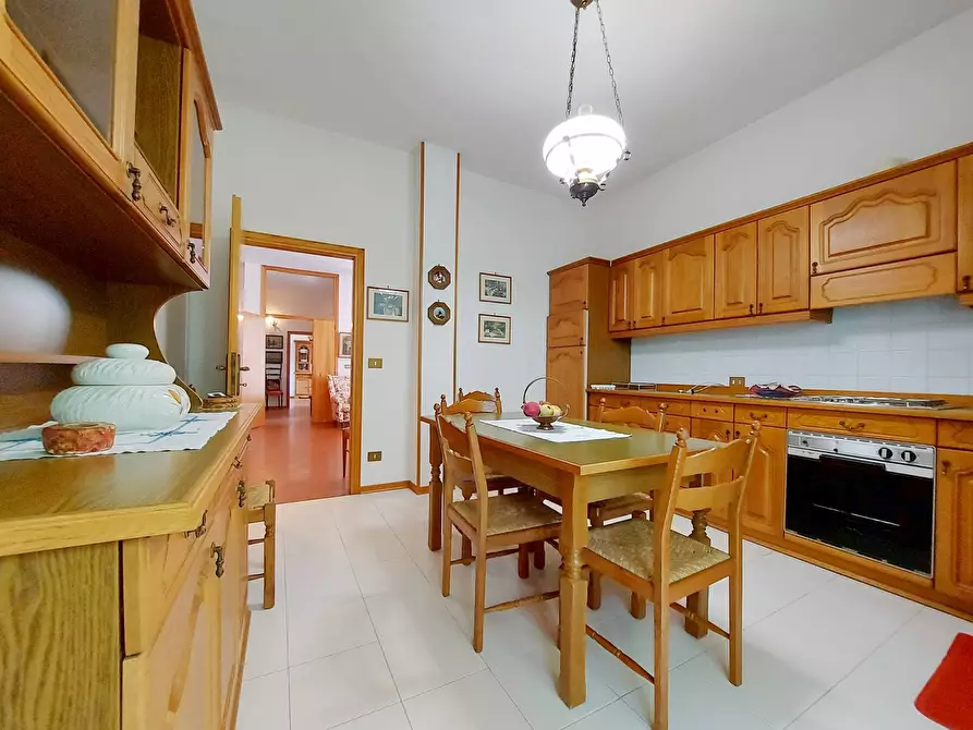 Immagine 16 di Villa in vendita  in via carnelli a Modigliana