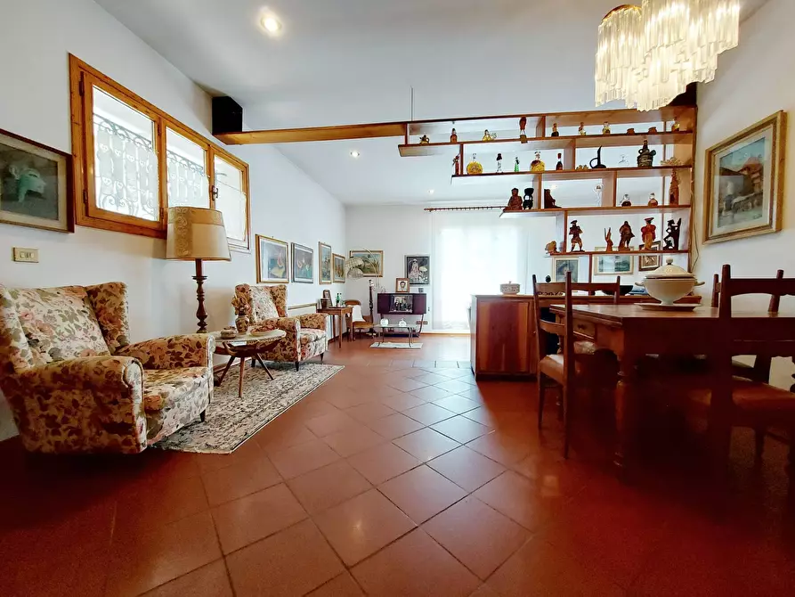 Immagine 14 di Villa in vendita  in via carnelli a Modigliana