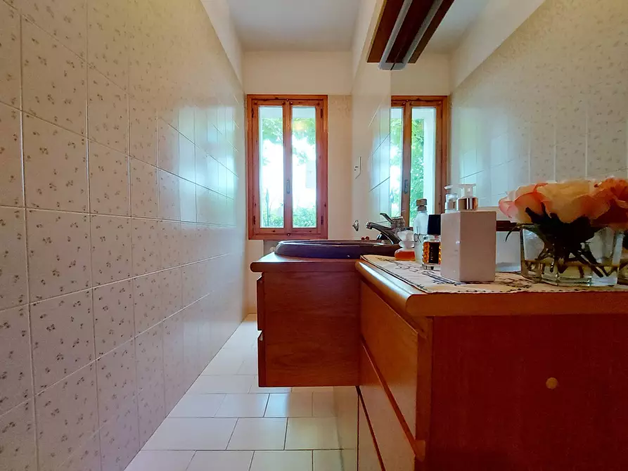 Immagine 25 di Villa in vendita  in via carnelli a Modigliana