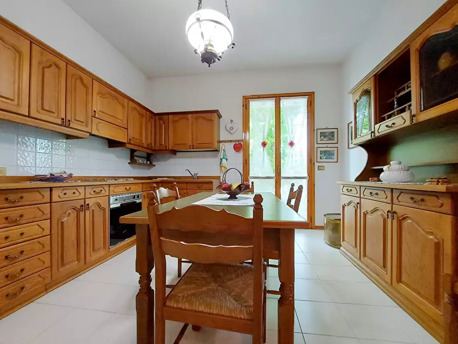 Immagine 15 di Villa in vendita  in via carnelli a Modigliana