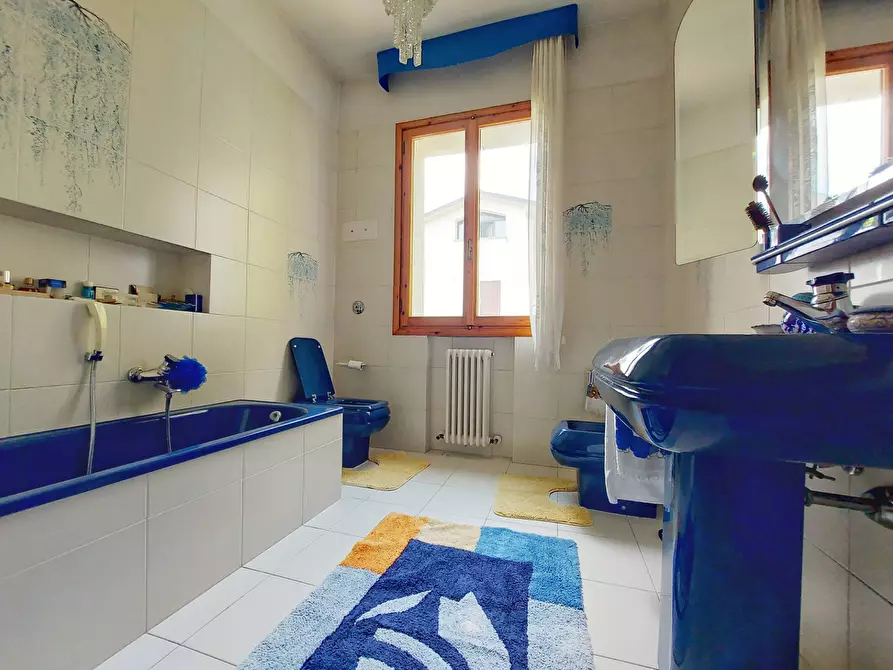 Immagine 26 di Villa in vendita  in via carnelli a Modigliana