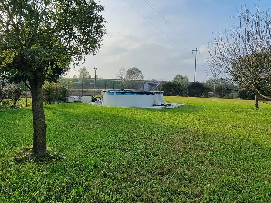 Immagine 1 di Villa in vendita  in VIA PASSO PIOPPE a Castel Maggiore