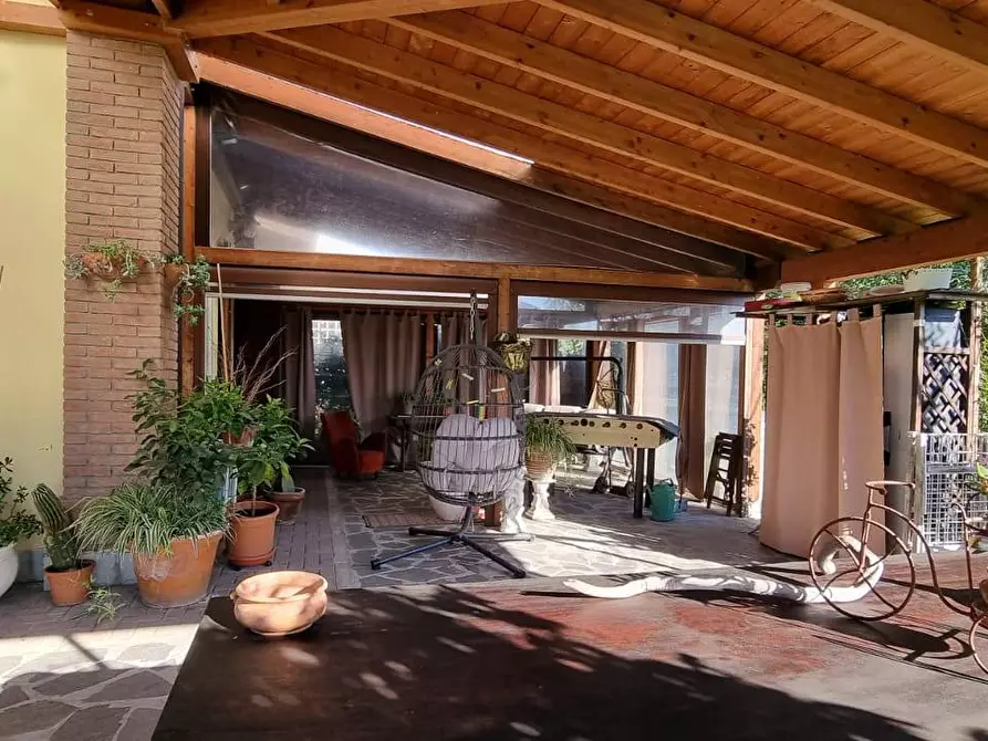 Immagine 2 di Villetta a schiera in vendita  in VIA BONORA a Castel Maggiore