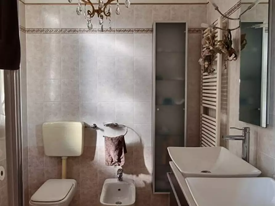 Immagine 30 di Villetta a schiera in vendita  in VIA BONORA a Castel Maggiore