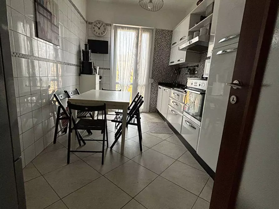 Immagine 2 di Appartamento in vendita  in VIA PADOVA a Bologna