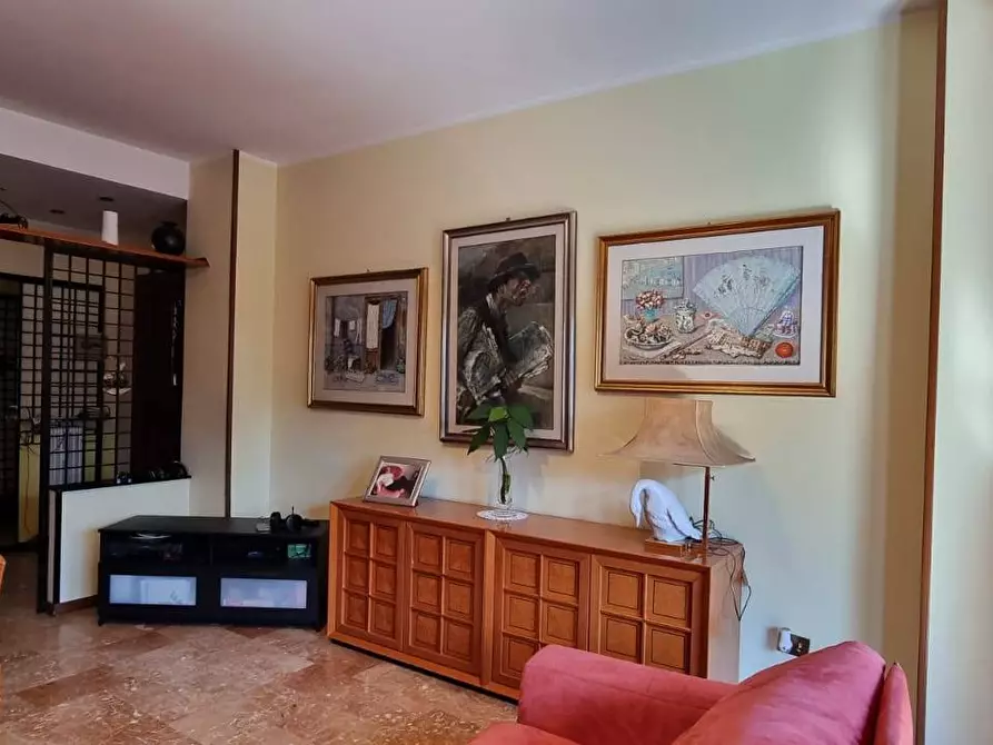 Immagine 2 di Appartamento in vendita  in VIA LONGHENA a Bologna