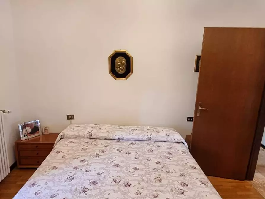 Immagine 16 di Appartamento in vendita  in VIA LONGHENA a Bologna