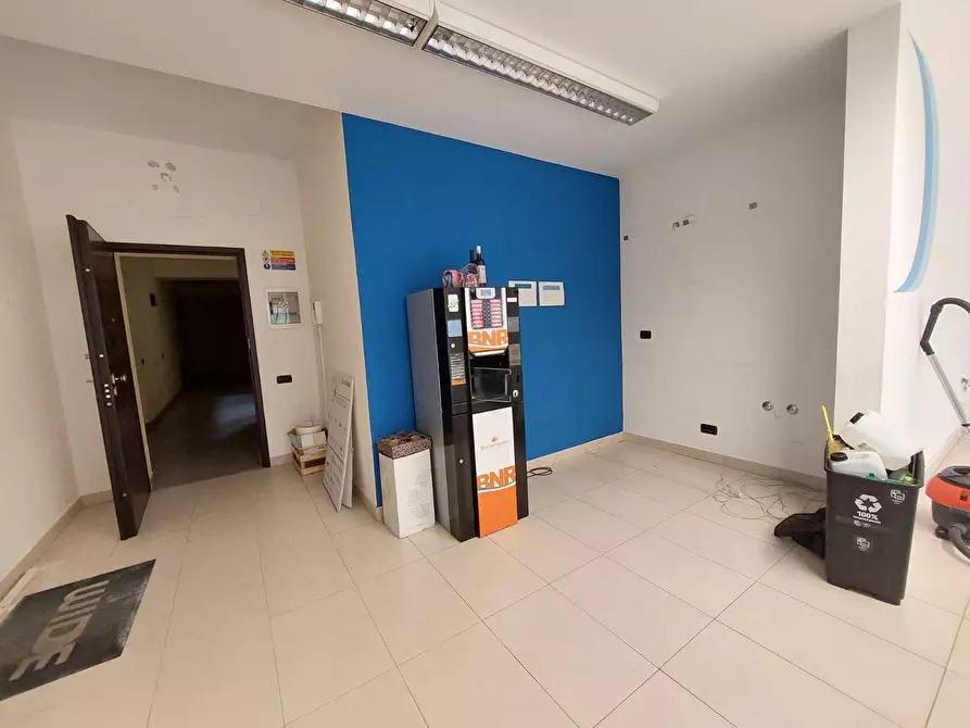 Immagine 3 di Ufficio in vendita  in via san pier tommaso a Bologna