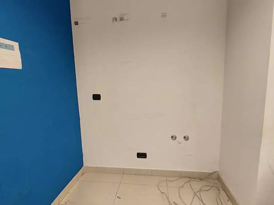 Immagine 6 di Ufficio in vendita  in via san pier tommaso a Bologna