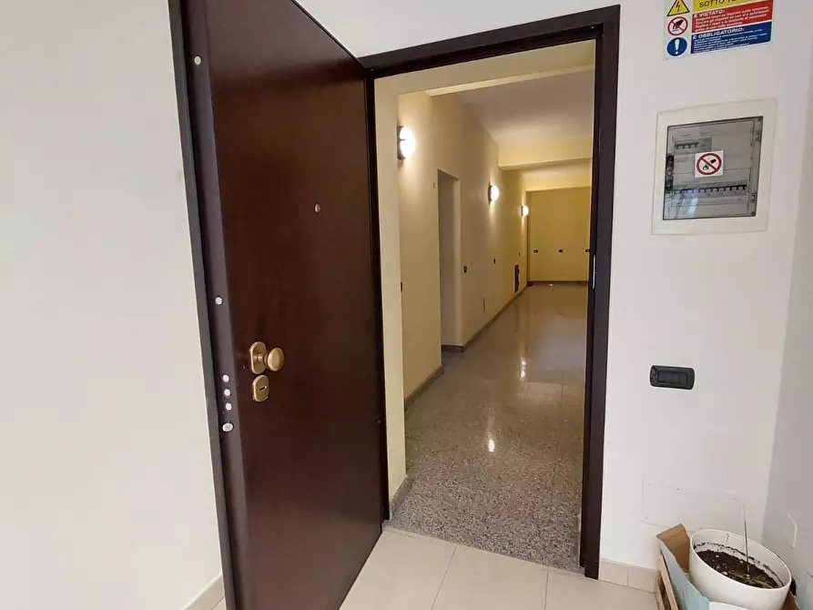 Immagine 7 di Ufficio in vendita  in via san pier tommaso a Bologna