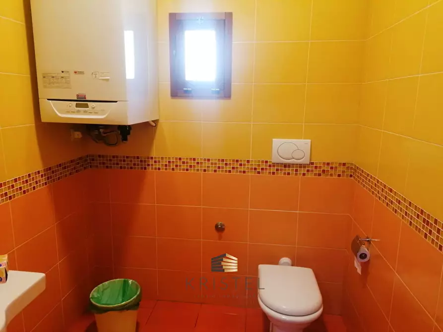 Immagine 14 di Locale commerciale in vendita  in VIALE ANTONELLI a Montesilvano