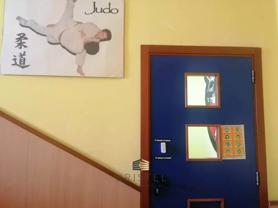 Immagine 20 di Locale commerciale in vendita  in VIALE ANTONELLI a Montesilvano