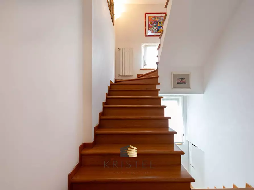 Immagine 16 di Villa in vendita  in VIA  MANZONI a Pescara