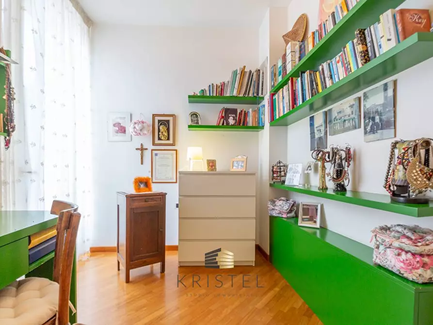 Immagine 22 di Villa in vendita  in VIA  MANZONI a Pescara