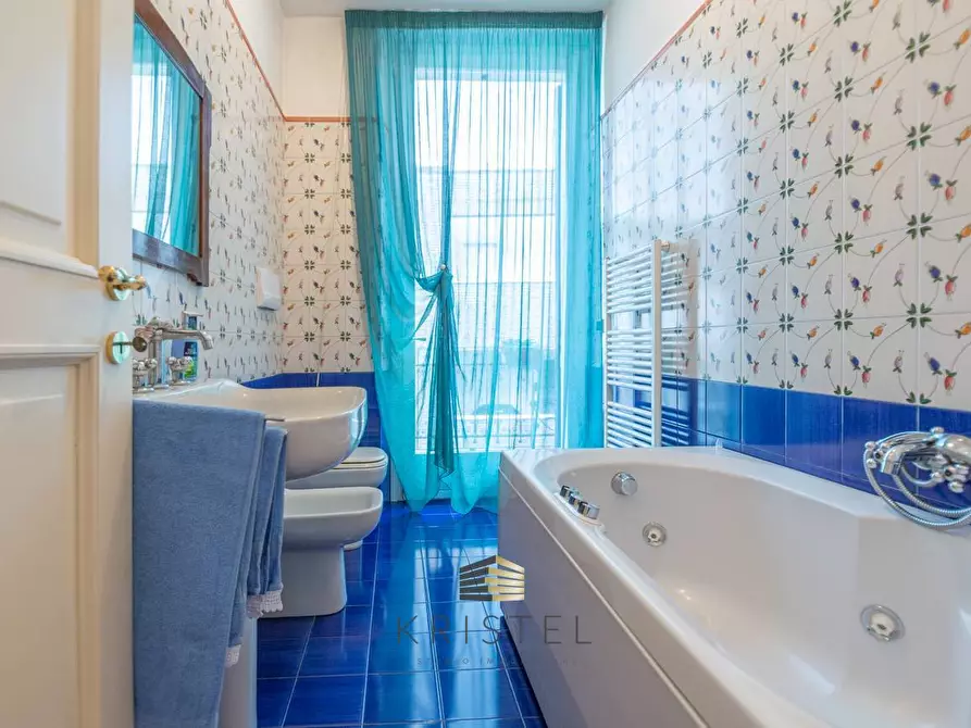 Immagine 23 di Villa in vendita  in VIA  MANZONI a Pescara