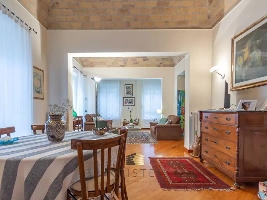 Immagine 5 di Villa in vendita  in VIA  MANZONI a Pescara