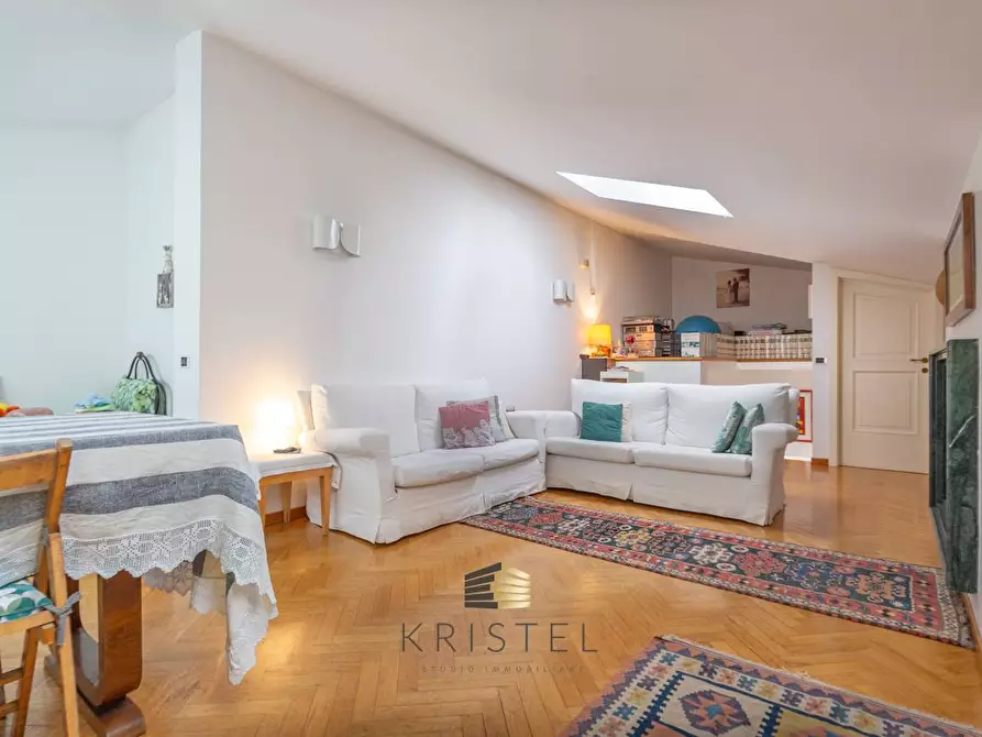 Immagine 27 di Villa in vendita  in VIA  MANZONI a Pescara