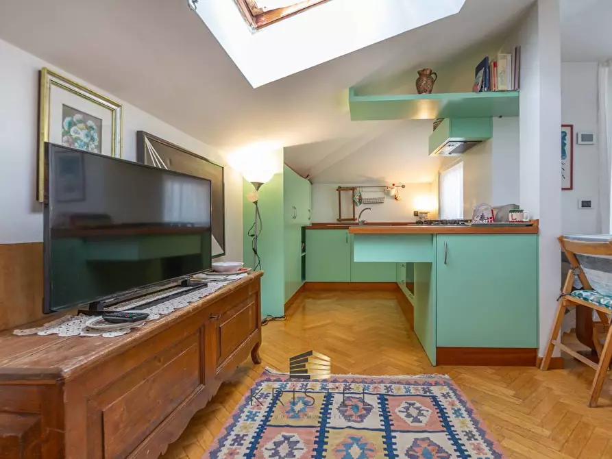 Immagine 28 di Villa in vendita  in VIA  MANZONI a Pescara