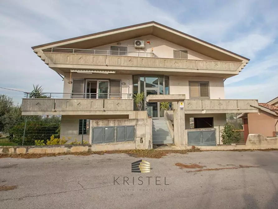 Immagine 11 di Appartamento in vendita  in Strada Vicinale San Michele a Pescara