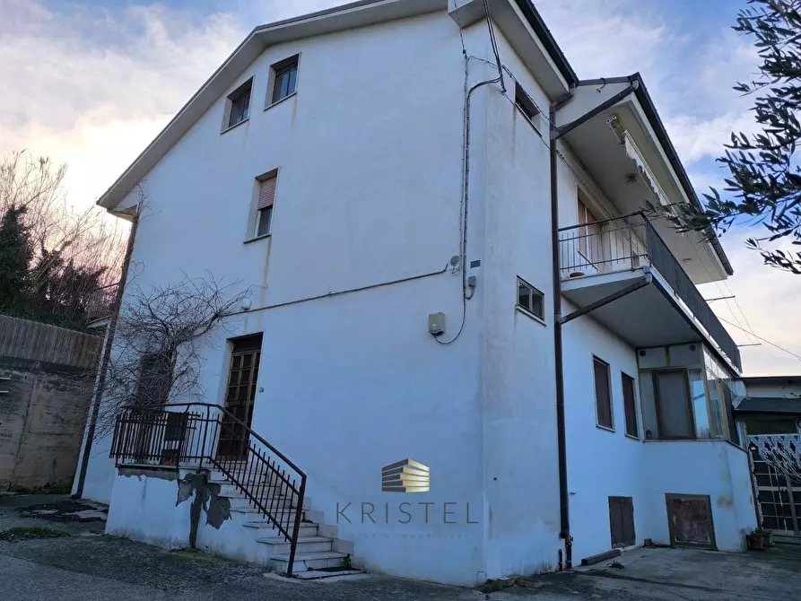 Immagine 7 di Casa indipendente in vendita  in STRADA FONTECHIARA a Chieti