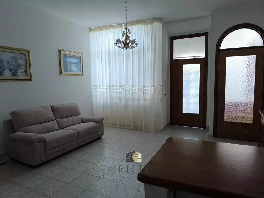 Immagine 2 di Casa indipendente in vendita  in STRADA FONTECHIARA a Chieti