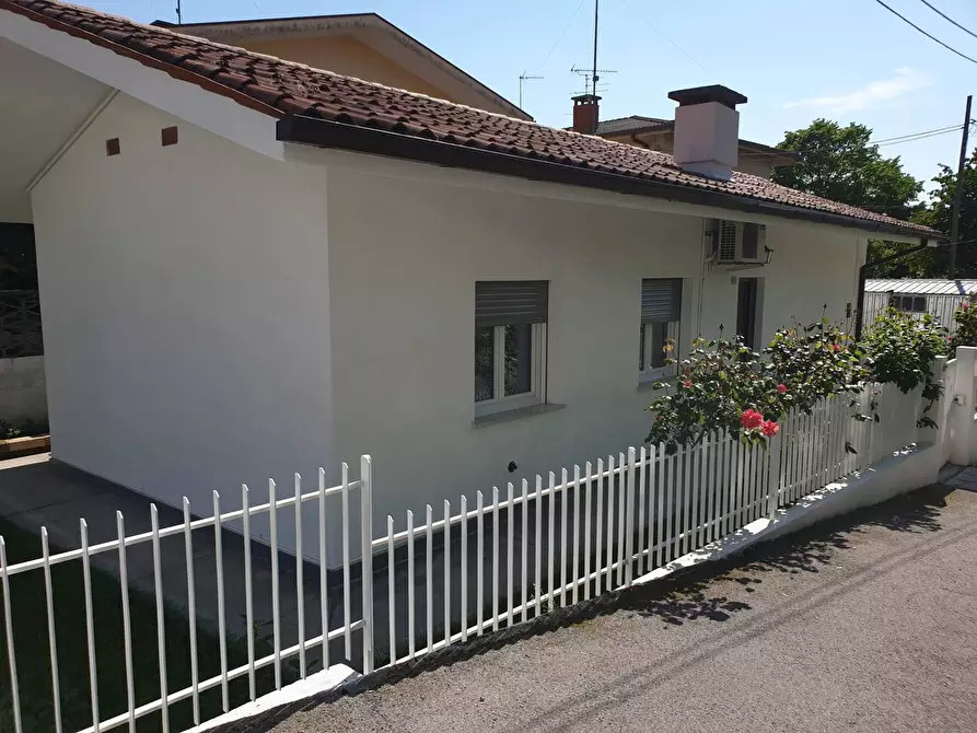 Immagine 13 di Casa indipendente in affitto  a Ronchi Dei Legionari