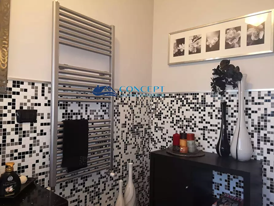 Immagine 10 di Casa bifamiliare in vendita  in via Roma a Martinsicuro