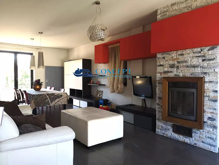 Immagine 2 di Casa bifamiliare in vendita  in via Roma a Martinsicuro