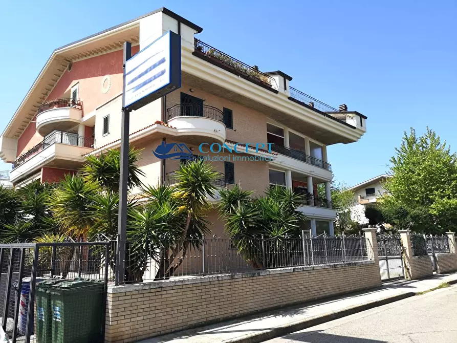 Immagine 1 di Appartamento in vendita  in via De Litio a Martinsicuro