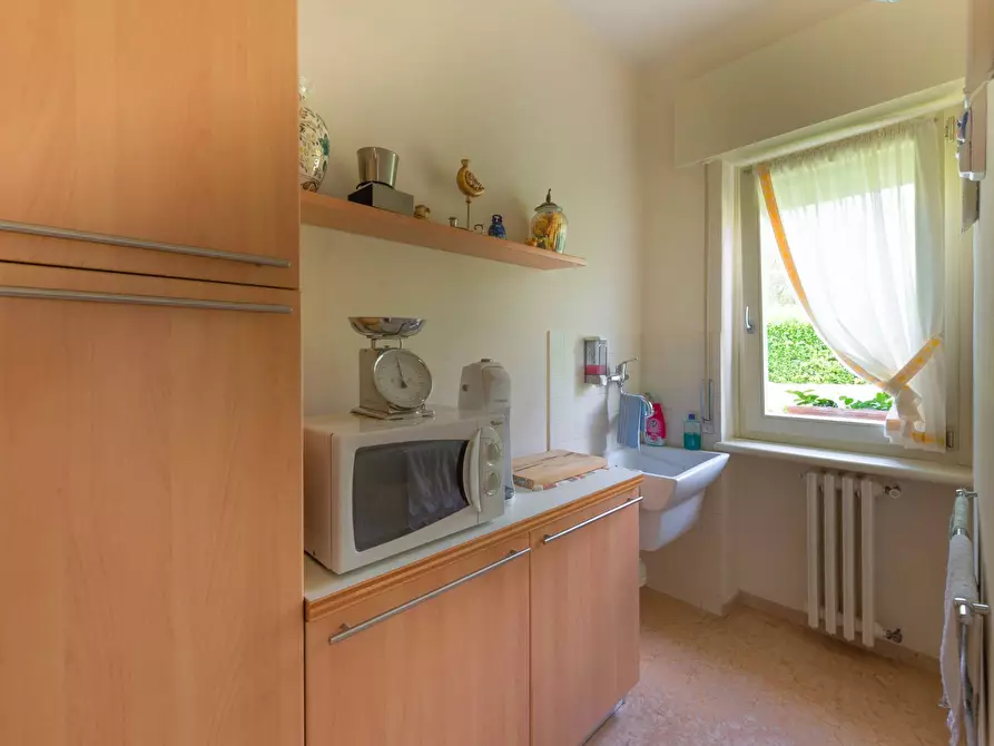 Immagine 28 di Villa in vendita  in P. Farinati a Garda