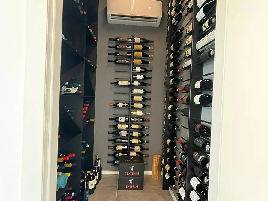 Immagine 9 di Villa in vendita  in via Danzia a Affi