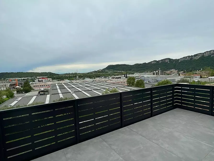 Immagine 25 di Villa in vendita  in via Danzia a Affi