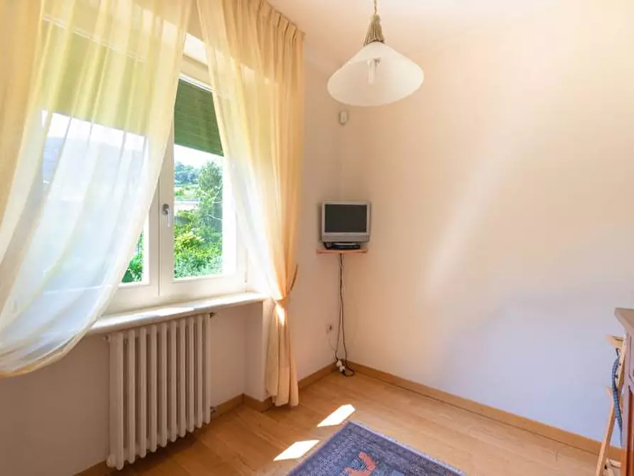 Immagine 21 di Villa in vendita  in VIA PAOLO FARINATI a Garda