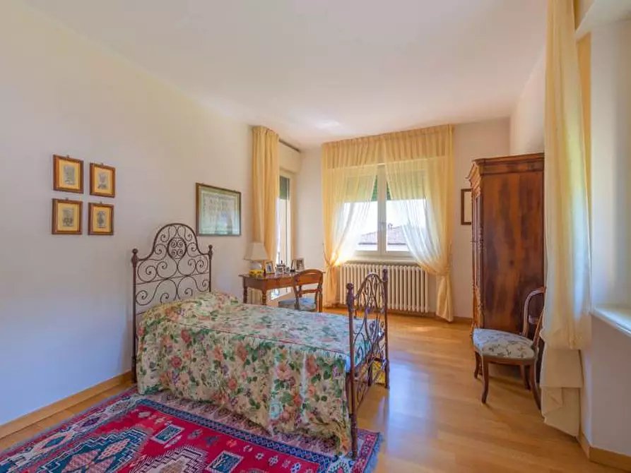 Immagine 23 di Villa in vendita  in VIA PAOLO FARINATI a Garda