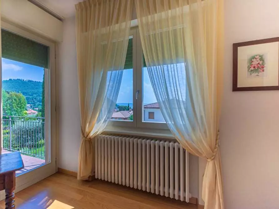 Immagine 25 di Villa in vendita  in VIA PAOLO FARINATI a Garda