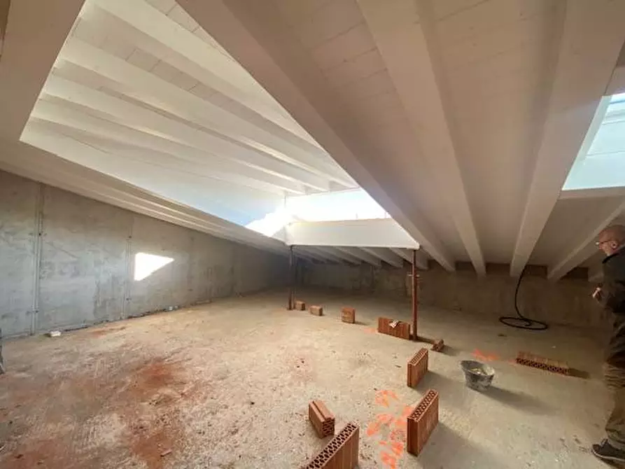 Immagine 23 di Appartamento in vendita  a Costermano sul Garda