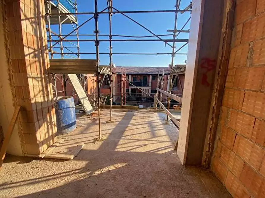 Immagine 22 di Appartamento in vendita  a Costermano sul Garda