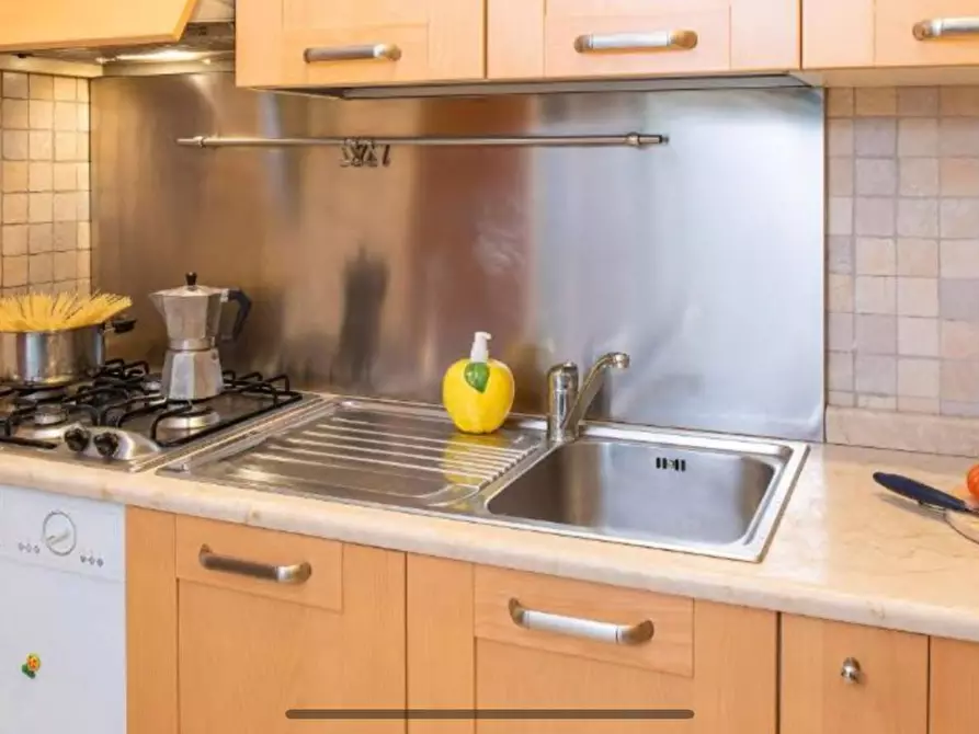 Immagine 5 di Villa in affitto  in VIA CASARETTI a Bardolino