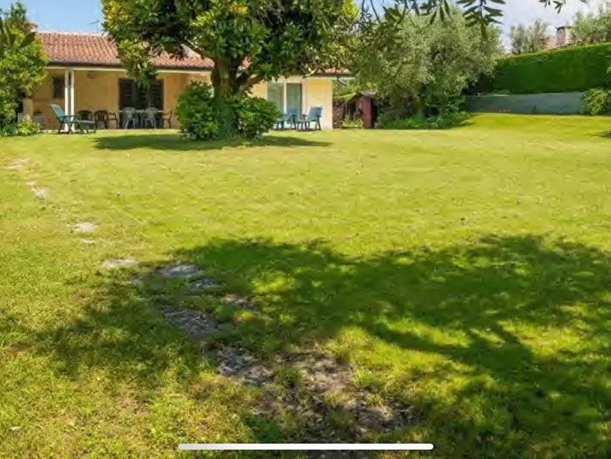 Immagine 2 di Villa in affitto  in VIA CASARETTI a Bardolino