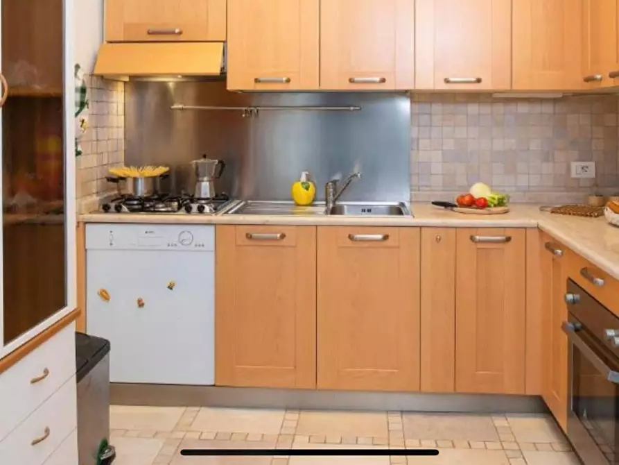 Immagine 13 di Villa in affitto  in VIA CASARETTI a Bardolino