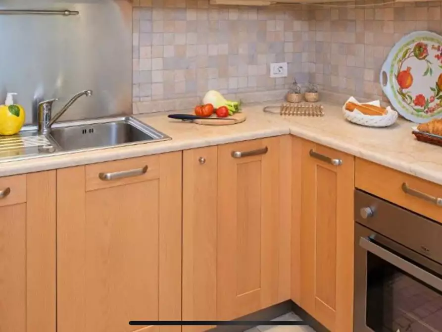 Immagine 21 di Villa in affitto  in VIA CASARETTI a Bardolino