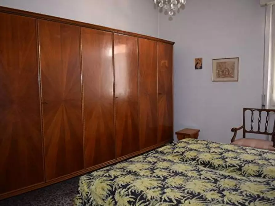 Immagine 20 di Appartamento in vendita  in VIA MIRABELLO a Bardolino