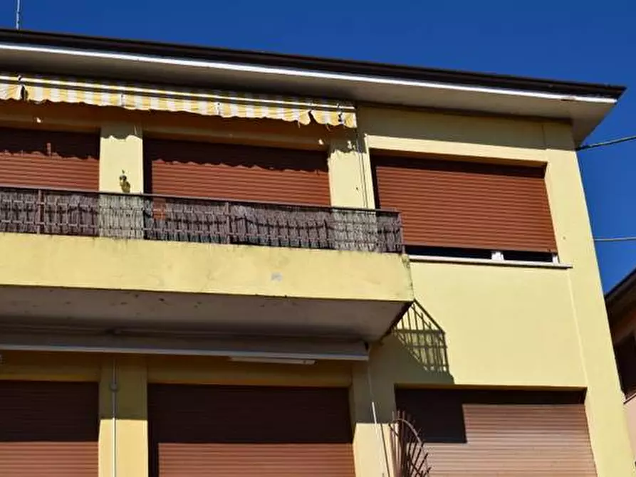 Immagine 25 di Appartamento in vendita  in VIA MIRABELLO a Bardolino