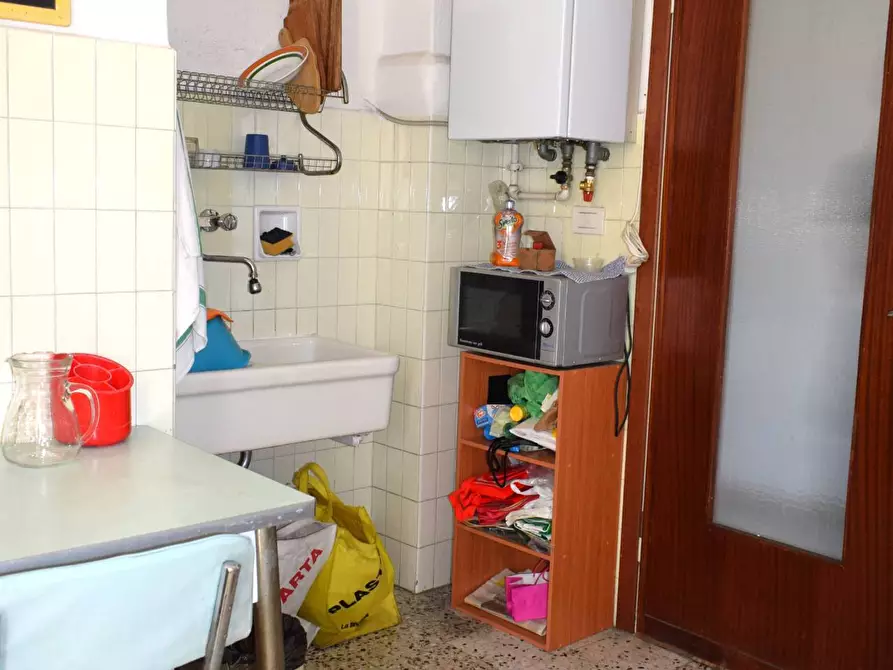 Immagine 8 di Appartamento in vendita  in VIA MIRABELLO a Bardolino