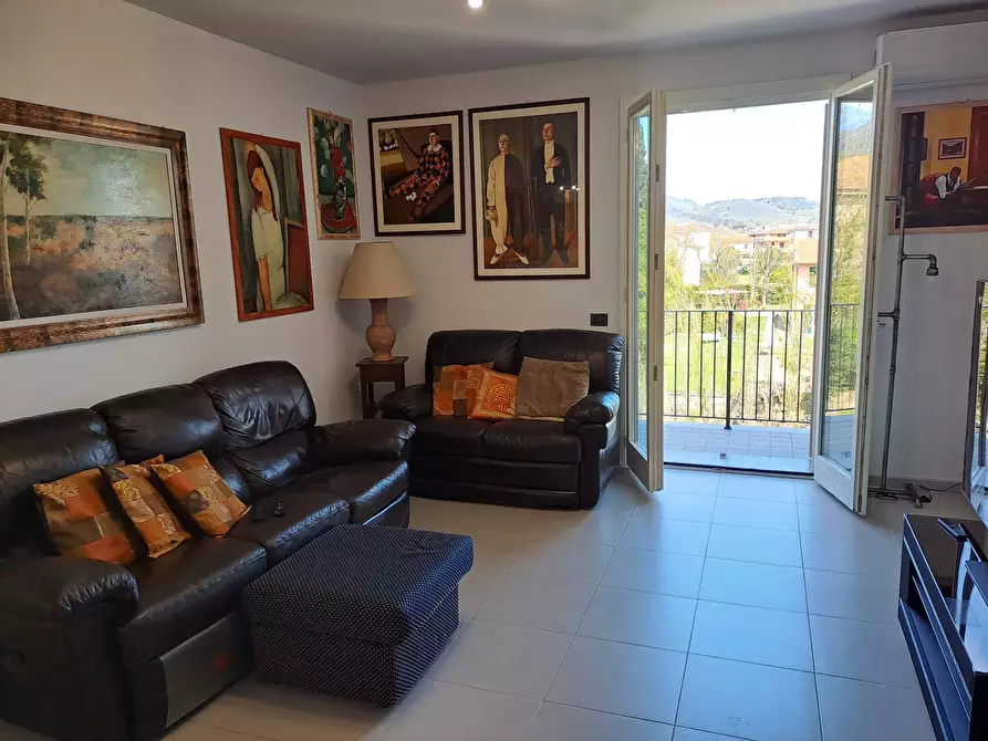 Immagine 3 di Appartamento in vendita  in via pacini a Bientina