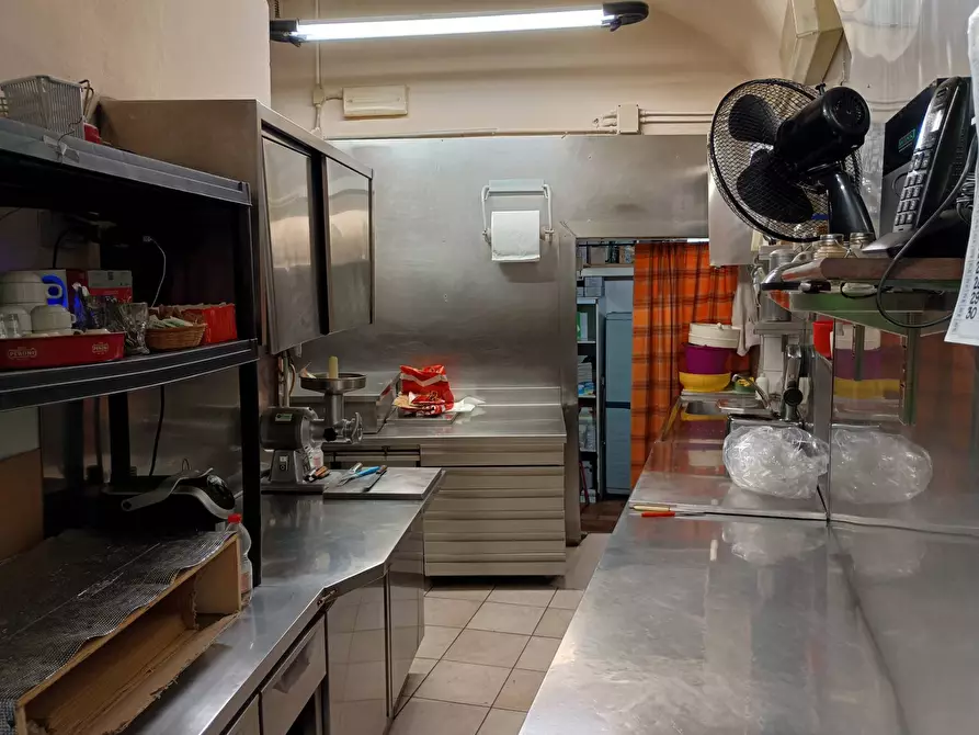 Immagine 2 di Attività commerciale in vendita  in via di sotto a Volterra