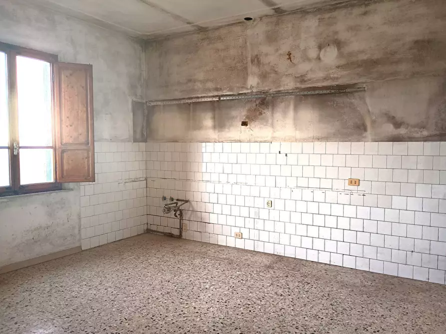 Immagine 5 di Appartamento in vendita  in via luigi galvani a Pontedera